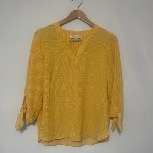 Michael Kors LIKE NEW micro floral split neck tie sleeve yellow blouse size M